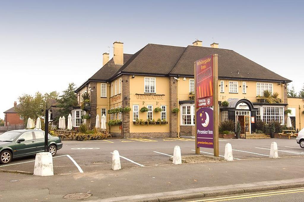 Premier Inn Oldham - Broadway Buitenkant foto